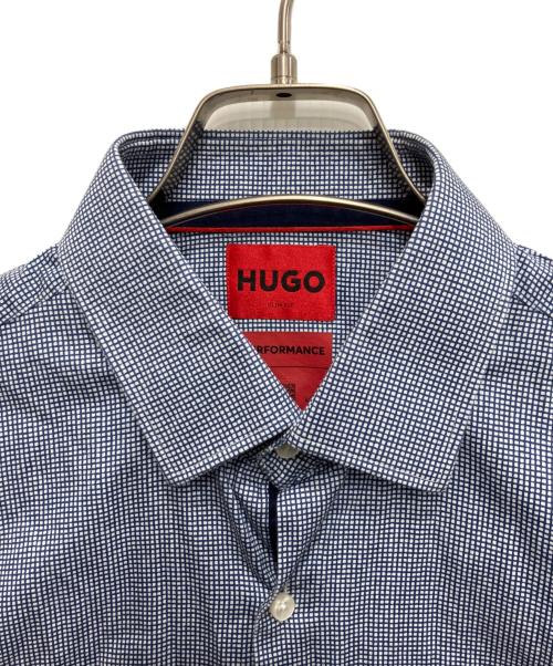 HUGO BOSS（ヒューゴ ボス）HUGO BOSS (ヒューゴ ボス) ドレスシャツ ホワイト×ブルー サイズ:39の古着・服飾アイテム