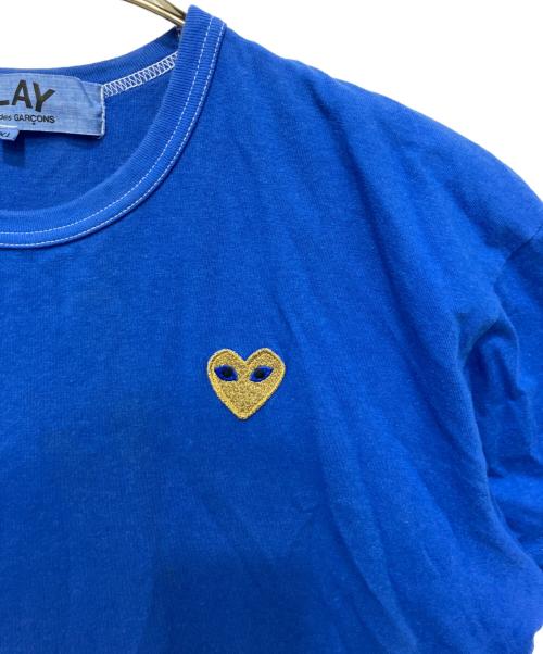 PLAY COMME des GARCONS（プレイコムデギャルソン）PLAY COMME des GARCONS (プレイコムデギャルソン) 製品染めハートワッペンTシャツ ブルー サイズ:XLの古着・服飾アイテム