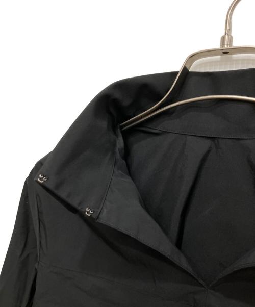 RIM.ARK（リムアーク）RIM.ARK (リムアーク) フォールデッドネックタックブラウス ブラック サイズ:36の古着・服飾アイテム