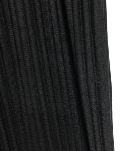 HOMME PLISSE ISSEY MIYAKE（オム プリッセ イッセイ ミヤケ）HOMME PLISSE ISSEY MIYAKE (オム プリッセ イッセイ ミヤケ) 26SSプリーツワイドパンツ ブラック サイズ:1の古着・服飾アイテム