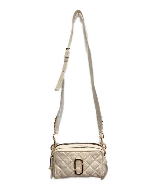 MARC JACOBS（マークジェイコブス）MARC JACOBS (マークジェイコブス) THE QUILTED SOFTSHOT ベージュの古着・服飾アイテム