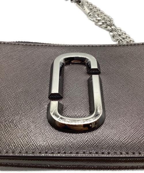 MARC JACOBS（マークジェイコブス）MARC JACOBS (マークジェイコブス) THE SNAPSHOT ブラウンの古着・服飾アイテム