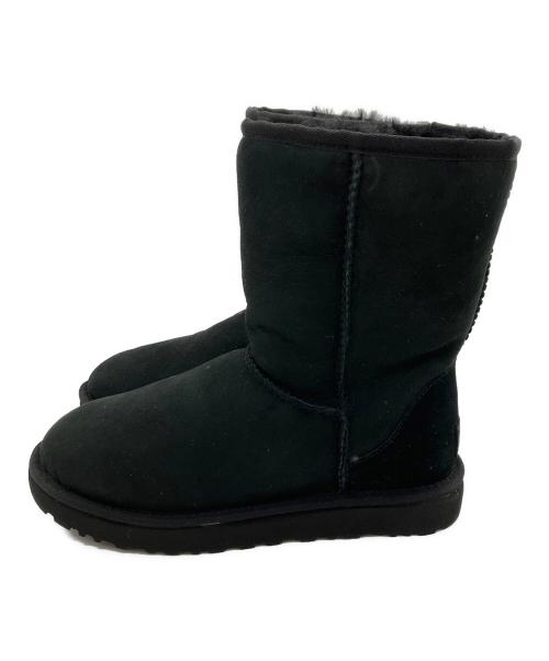 UGG（アグ）UGG (アグ) CLASSIC SHORT2ムートンブーツ ブラック サイズ:24cmの古着・服飾アイテム