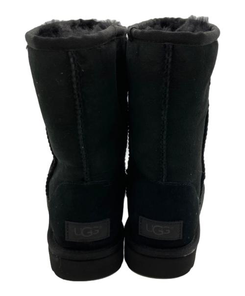UGG（アグ）UGG (アグ) CLASSIC SHORT2ムートンブーツ ブラック サイズ:24cmの古着・服飾アイテム
