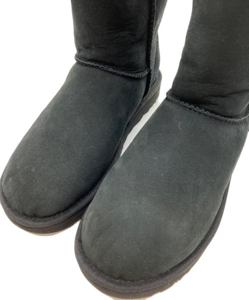UGG（アグ）UGG (アグ) CLASSIC SHORT2ムートンブーツ ブラック サイズ:24cmの古着・服飾アイテム