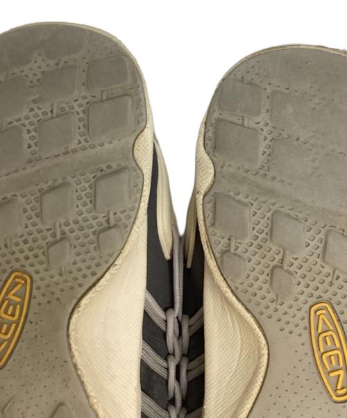 KEEN（キーン）KEEN (キーン) UNEEK SNK グレー サイズ:26cmの古着・服飾アイテム