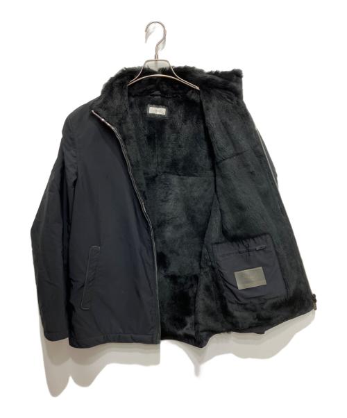 ARMANI COLLEZIONI（アルマーニ コレツィオーニ）ARMANI COLLEZIONI (アルマーニ コレツィオーニ) ラビットファーライニングスタンドカラージャケット ブラック サイズ:50の古着・服飾アイテム