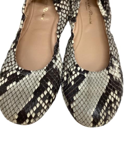 Gianvito Rossi（ジャンヴィト ロッシ）Gianvito Rossi (ジャンヴィト ロッシ) パイソンバレエパンプス グレー サイズ:SIZE37の古着・服飾アイテム
