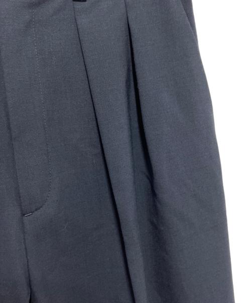 23区（ニジュウサンク）23区 (ニジュウサンク) TWマットクロス ワイドパンツ ネイビー サイズ:38の古着・服飾アイテム
