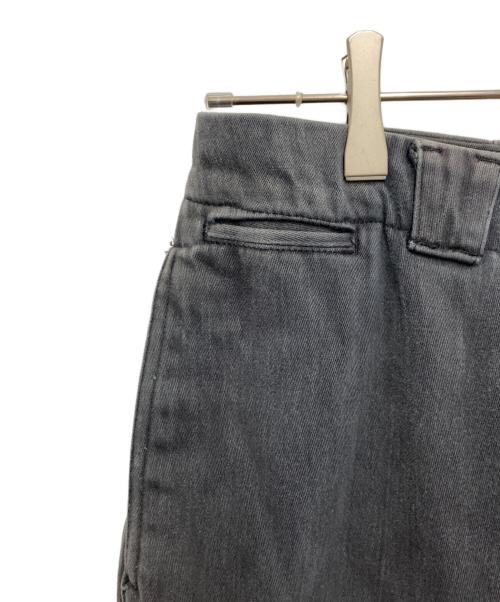 COMME des GARCONS HOMME（コムデギャルソン オム）COMME des GARCONS HOMME (コムデギャルソン オム) テーパードデニムパンツ グレー サイズ:Sの古着・服飾アイテム