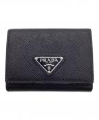 PRADAプラダ）の古着「サフィアーノ3つ折り財布」｜ブラック