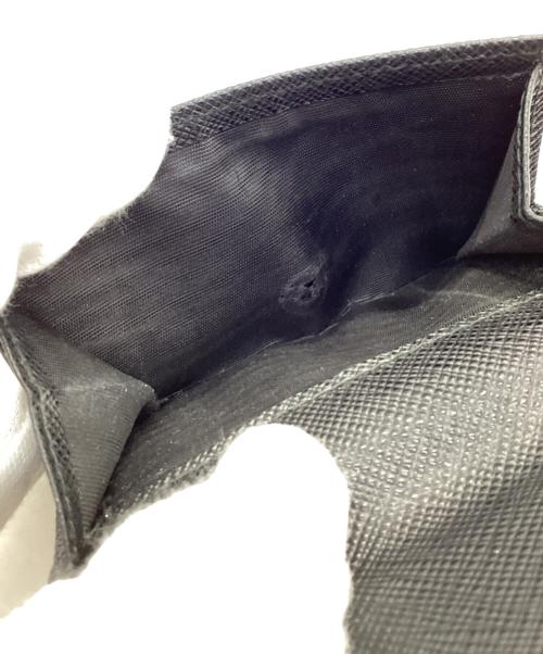 PRADA（プラダ）PRADA (プラダ) サフィアーノ3つ折り財布 ブラックの古着・服飾アイテム