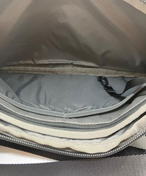AER（エアー）AER (エアー) Day Sling 2ウエストバッグ グレーの古着・服飾アイテム