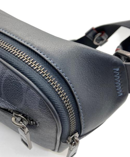 COACH（コーチ）COACH (コーチ) エリアスボディーバッグ ブラック×グレーの古着・服飾アイテム