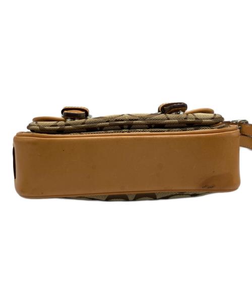 COACH（コーチ）COACH (コーチ) シグネチャーショルダーバッグ ベージュの古着・服飾アイテム