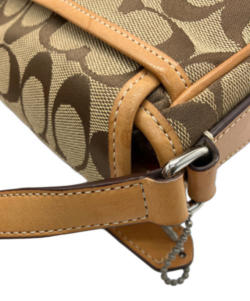 COACH（コーチ）COACH (コーチ) シグネチャーショルダーバッグ ベージュの古着・服飾アイテム