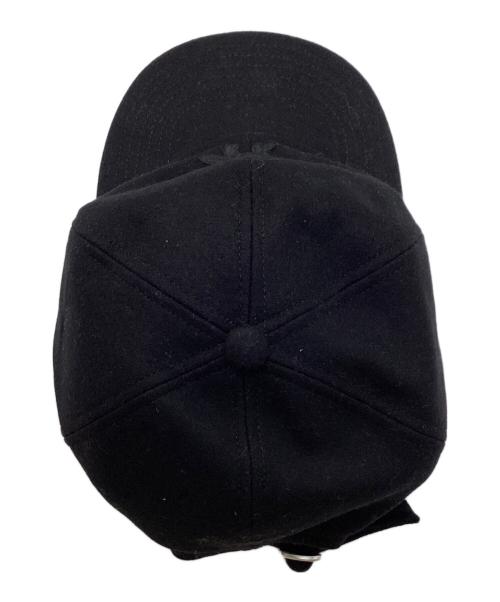 maison kitsune（メゾンキツネ）MAISON KITSUNE (メゾンキツネ) プロフィール フォックス ウール キャップ ブラック 未使用品の古着・服飾アイテム