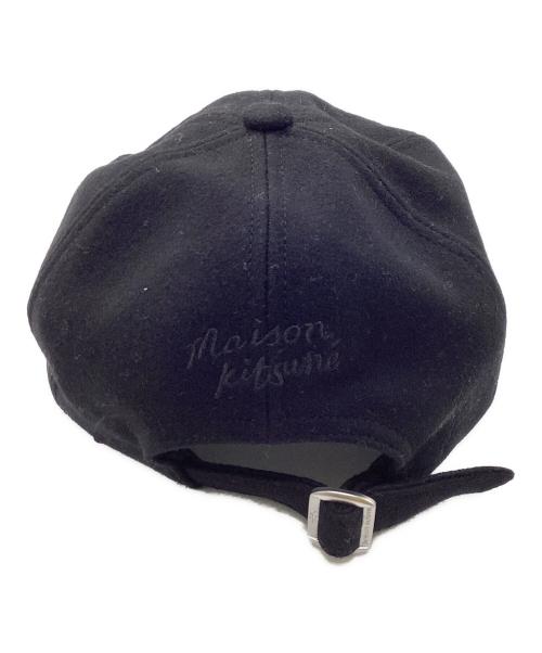 maison kitsune（メゾンキツネ）MAISON KITSUNE (メゾンキツネ) プロフィール フォックス ウール キャップ ブラック 未使用品の古着・服飾アイテム