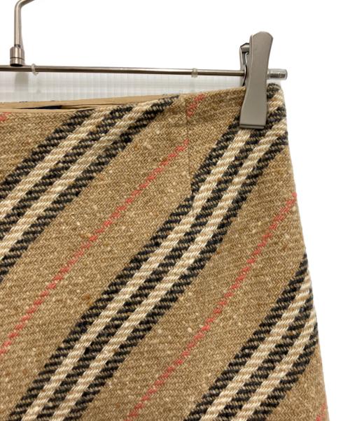 BURBERRY（バーバリー）BURBERRY (バーバリー) ウールロングフレアスカート ベージュ サイズ:38の古着・服飾アイテム