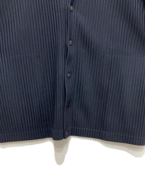 HOMME PLISSE ISSEY MIYAKE（オム プリッセ イッセイ ミヤケ）HOMME PLISSE ISSEY MIYAKE (オム プリッセ イッセイ ミヤケ) BASICS プリーツカーディガン ネイビー サイズ:SIZE2の古着・服飾アイテム