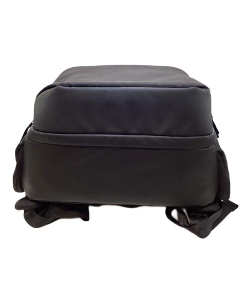 Incase（インケース）Incase (インケース) A.R.C. Commuter Pack ブラックの古着・服飾アイテム