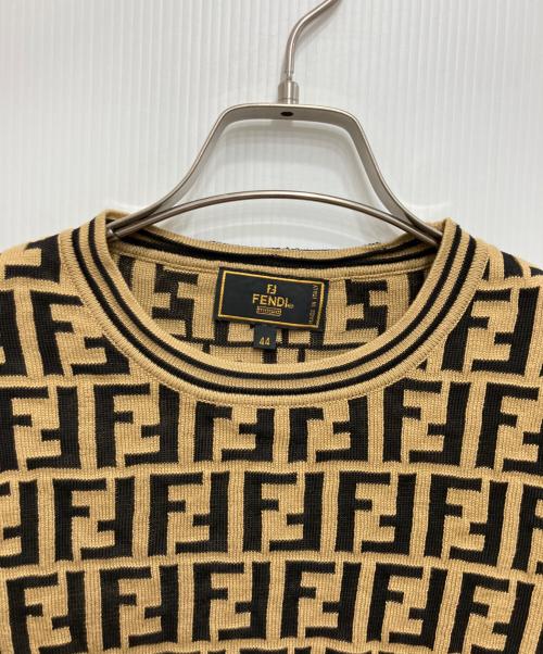 FENDI（フェンディ）FENDI (フェンディ) ズッカ柄半袖ニット ベージュ×ブラック サイズ:44の古着・服飾アイテム
