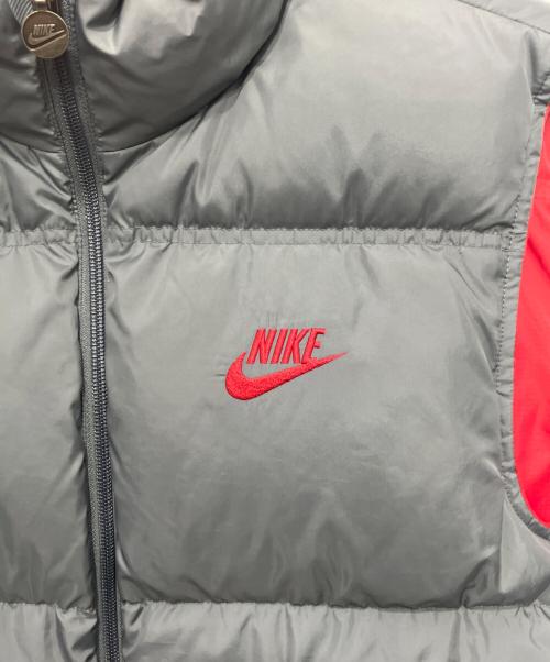 NIKE（ナイキ）NIKE (ナイキ) リバーシブルダウンベスト グレー×レッド サイズ:Lの古着・服飾アイテム