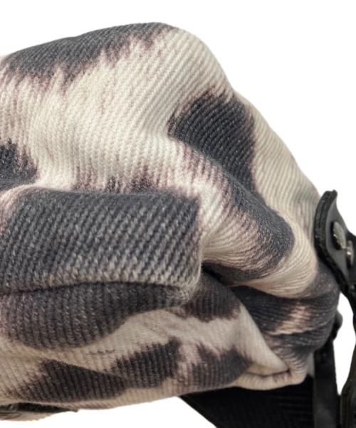 Vivienne Westwood（ヴィヴィアンウエストウッド）Vivienne Westwood (ヴィヴィアンウエストウッド) レオパード柄ショルダーバッグ ホワイト×ブラックの古着・服飾アイテム