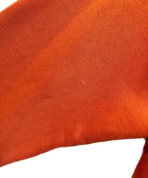 Carhartt WIP（カーハート ワーク イン プログレス）Carhartt WIP (カーハート ワーク イン プログレス) CHASE SWEAT SHIRT オレンジ サイズ:SIZE Mの古着・服飾アイテム