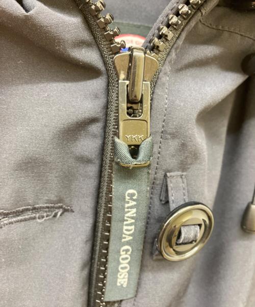 CANADA GOOSE（カナダグース）CANADA GOOSE (カナダグース) CHARLOTTE PARKA ネイビー サイズ:Mの古着・服飾アイテム