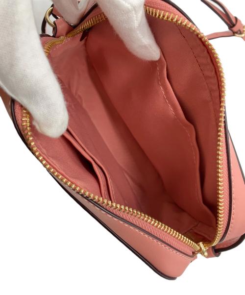 COACH（コーチ）COACH (コーチ) キャンディープリント ミニカメラバッグ ベージュ×ピンクの古着・服飾アイテム