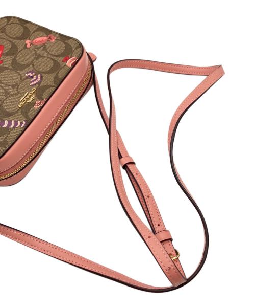 COACH（コーチ）COACH (コーチ) キャンディープリント ミニカメラバッグ ベージュ×ピンクの古着・服飾アイテム
