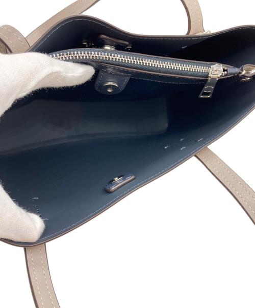 COACH（コーチ）COACH (コーチ) アベニュー キャリーオール トートバッグ ライトグレーの古着・服飾アイテム