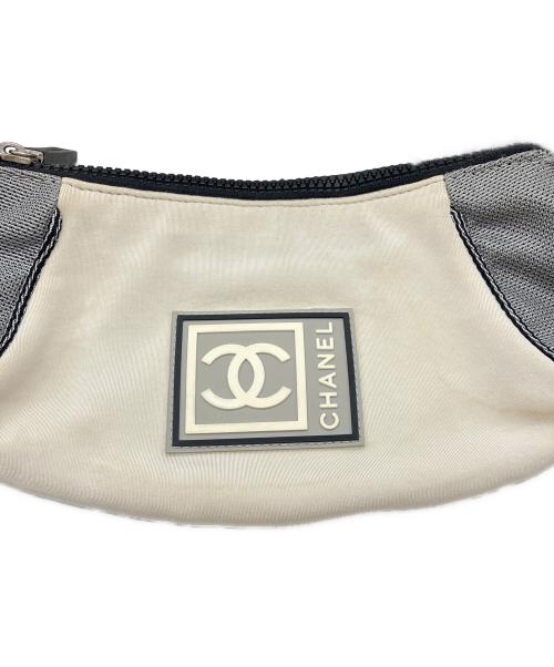 CHANEL（シャネル）CHANEL (シャネル) ココマーク ウエストポーチ ホワイト×ブラックの古着・服飾アイテム