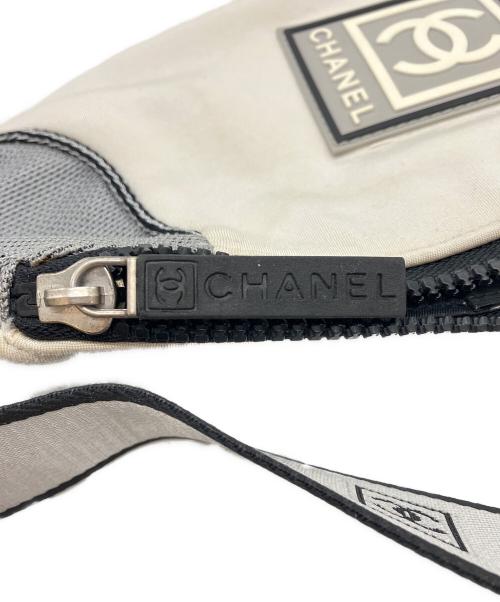 CHANEL（シャネル）CHANEL (シャネル) ココマーク ウエストポーチ ホワイト×ブラックの古着・服飾アイテム