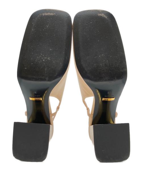 GUCCI（グッチ）GUCCI (グッチ) ホースビットスクエアトゥパンプス ベージュ サイズ:38の古着・服飾アイテム