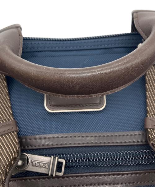 TUMI（トゥミ）TUMI (トゥミ) ビジネスバッグ ネイビーの古着・服飾アイテム