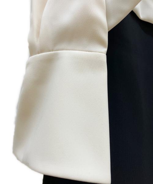 Adam et Rope（アダム エ ロペ）Adam et Rope (アダム エ ロペ) ペプラムドレス ホワイト×ブラック サイズ:36 未使用品の古着・服飾アイテム