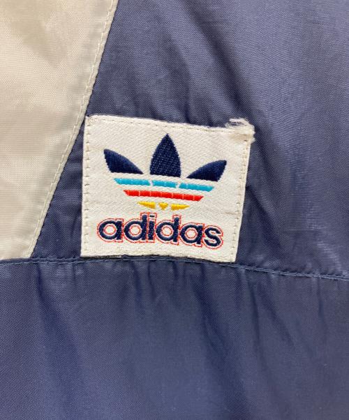 adidas（アディダス）adidas (アディダス) ナイロンウォームアッププルオーバージャケット ネイビー×ホワイト サイズ:Lの古着・服飾アイテム