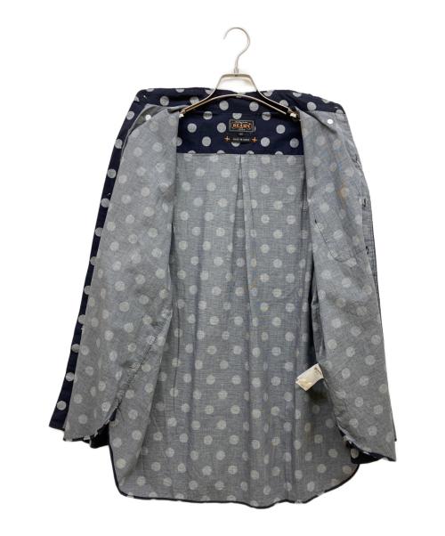 BEAMS PLUS（ビームスプラス）BEAMS PLUS (ビームスプラス) Button Down Over Print Classic Fit ネイビー×ホワイト サイズ:L 未使用品の古着・服飾アイテム