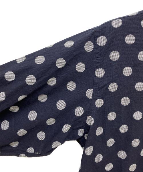 BEAMS PLUS（ビームスプラス）BEAMS PLUS (ビームスプラス) Button Down Over Print Classic Fit ネイビー×ホワイト サイズ:L 未使用品の古着・服飾アイテム