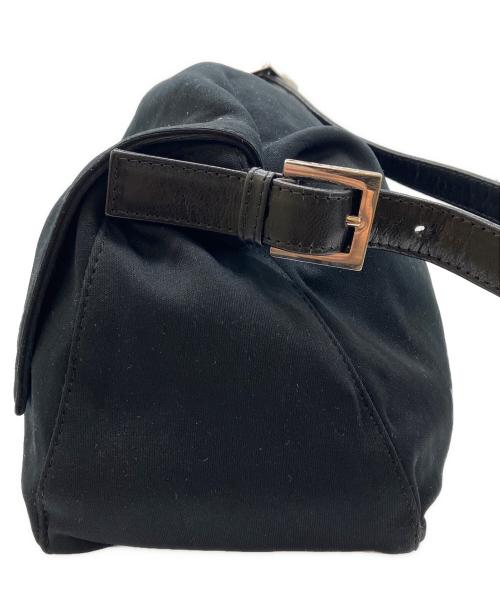 FENDI（フェンディ）FENDI (フェンディ) ショルダーバッグ ブラックの古着・服飾アイテム