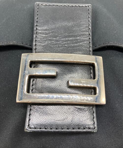 FENDI（フェンディ）FENDI (フェンディ) ショルダーバッグ ブラックの古着・服飾アイテム