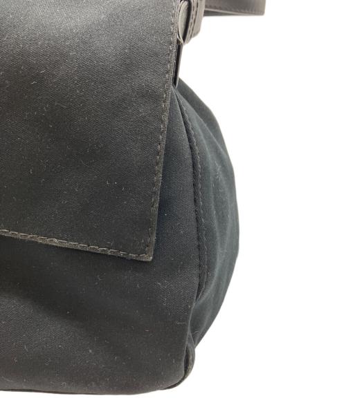FENDI（フェンディ）FENDI (フェンディ) ショルダーバッグ ブラックの古着・服飾アイテム
