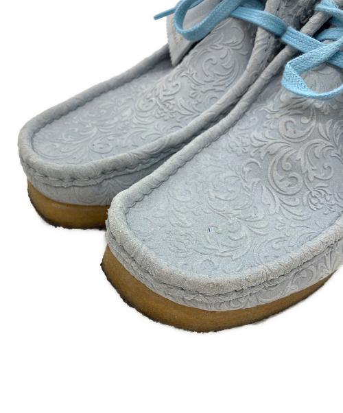 CLARKS ORIGINALS（クラークス オリジナルズ）CLARKS ORIGINALS (クラークス オリジナルズ) end. (エンド) Oxford Flowers Wallabee Boot スカイブルー サイズ:US7 1/2の古着・服飾アイテム