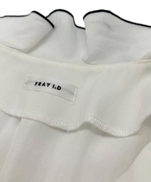FRAY ID（フレイ アイディー）FRAY ID (フレイ アイディー) フリルメロータンクトップブラウス ホワイト×ブラック サイズ:Freeの古着・服飾アイテム