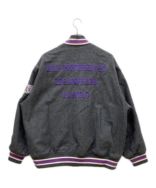 NBA（エヌビーエー）NBA (エヌビーエー) スタジャン グレー サイズ:Lの古着・服飾アイテム