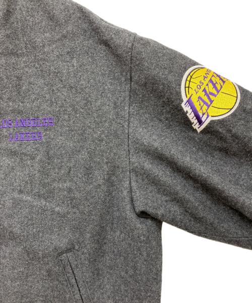 NBA（エヌビーエー）NBA (エヌビーエー) スタジャン グレー サイズ:Lの古着・服飾アイテム