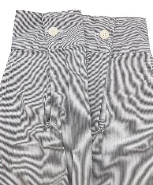 FRED PERRY（フレッドペリー）FRED PERRY (フレッドペリー) Striped Seersucker Zip Through Overshirt ホワイト サイズ:SIZE S 未使用品の古着・服飾アイテム