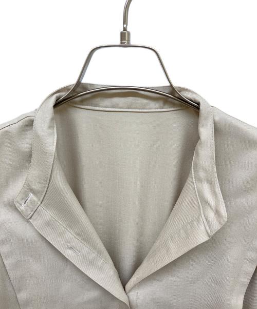 ADORE（アドーア）ADORE (アドーア) ソフトラスターワンピース ベージュ サイズ:38の古着・服飾アイテム